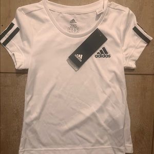 BNWT little girls ADIDAS shirt size 5/6
